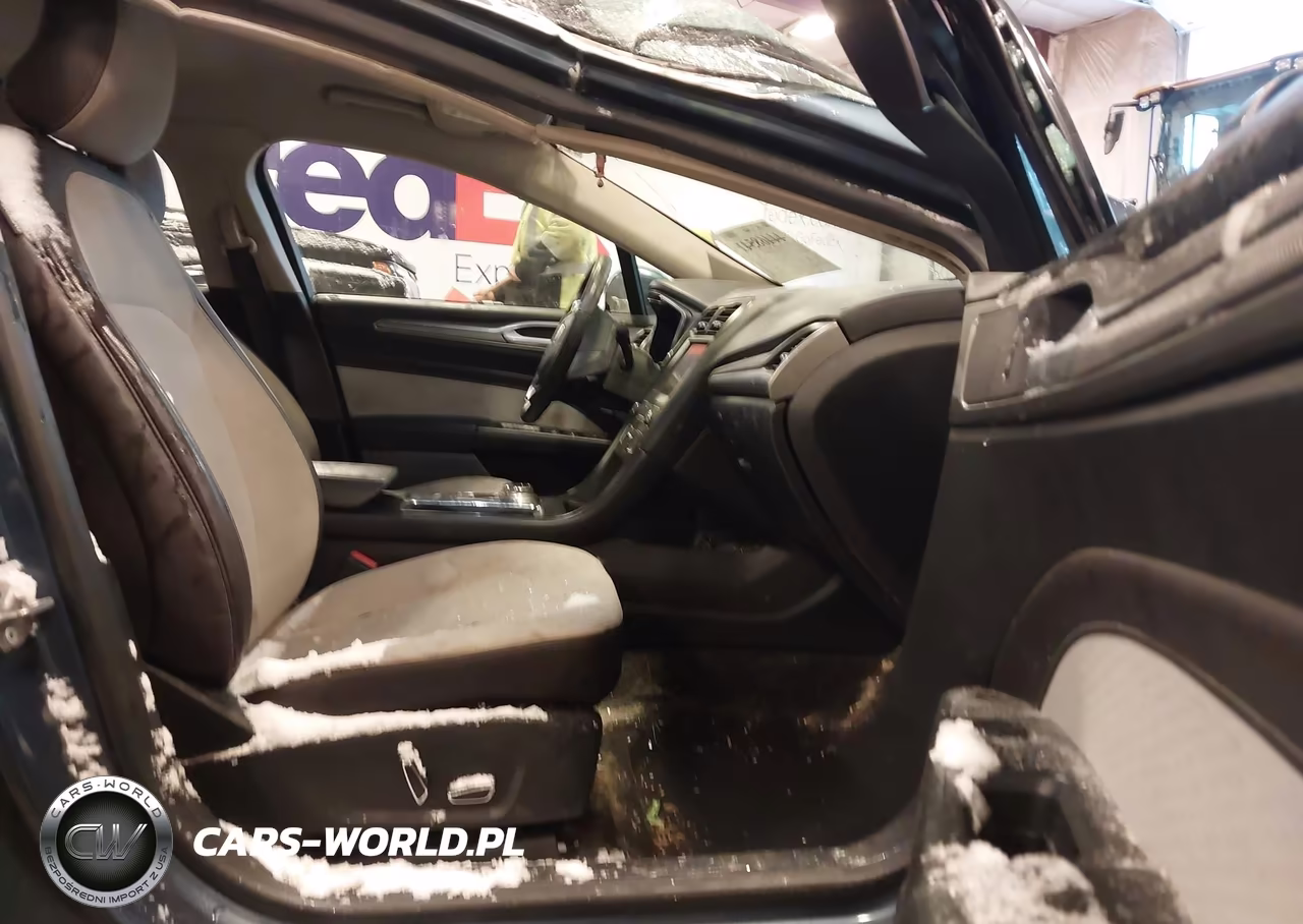 2019 Ford Fusion Se VIN:3FA6P0HD7KR197593 - 5
