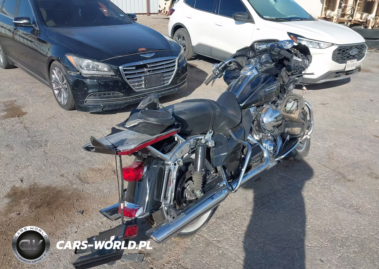 2016 Harley-Davidson Fltru VIN:1HD1KGL12GB602603 - 4