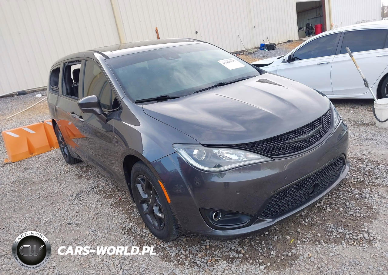 2019 Chrysler Pacifica Touring Plus