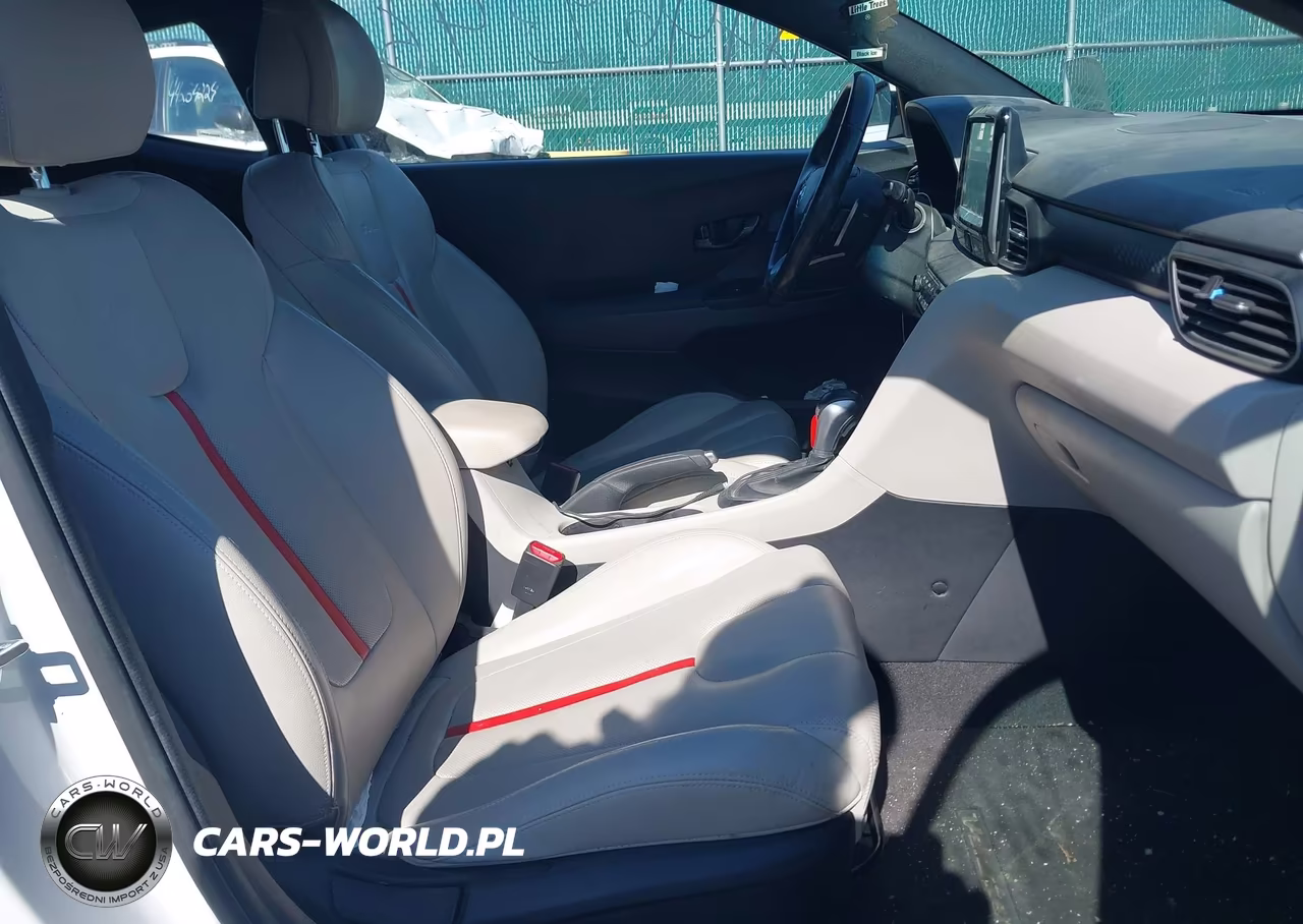 2020 Hyundai Veloster Turbo Ultimate VIN:KMHTH6AB1LU021201 - 5