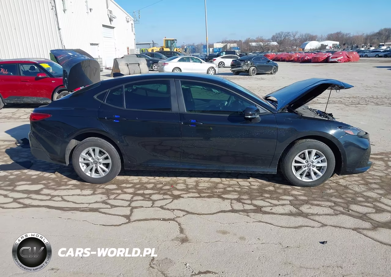 2025 Toyota Camry Le VIN:4T1DBADK3SU508628 - 13