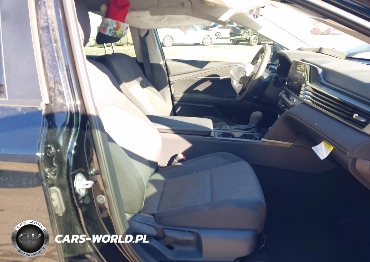 2025 Toyota Camry Le VIN:4T1DBADK3SU508628 - 5