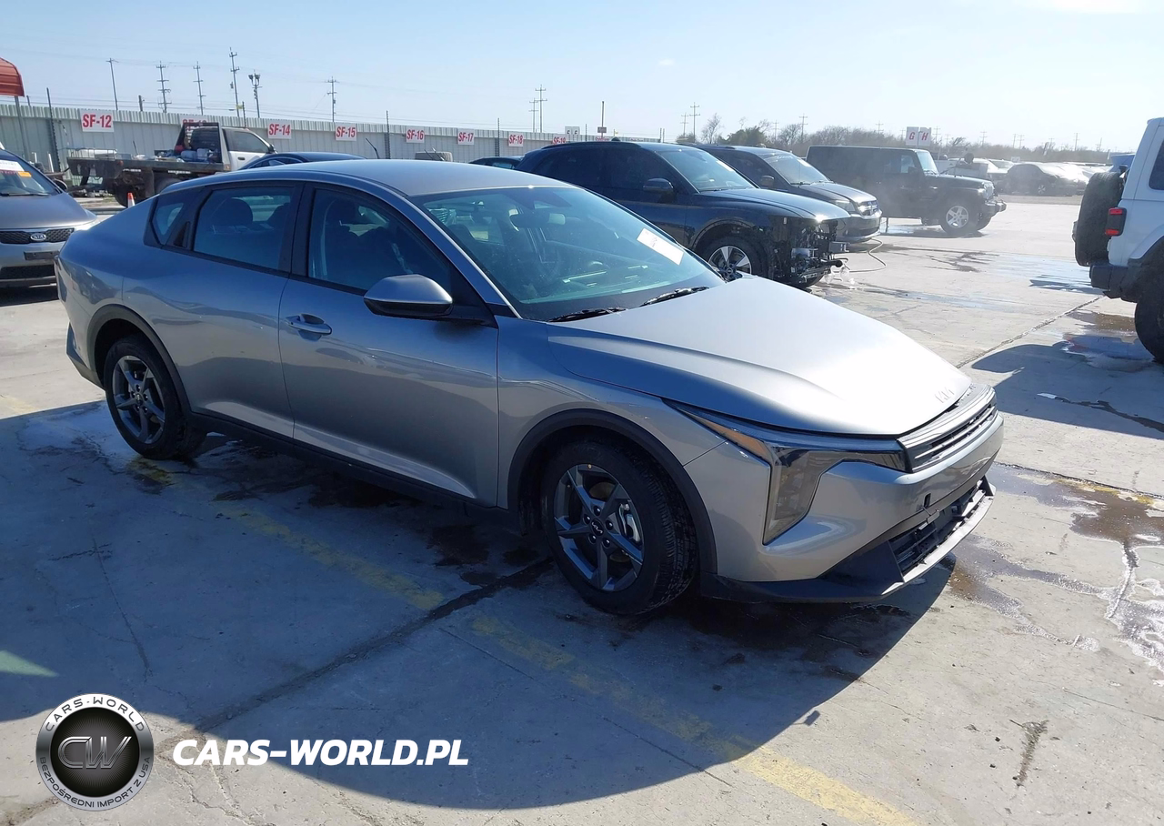 2025 Kia K4 Lxs