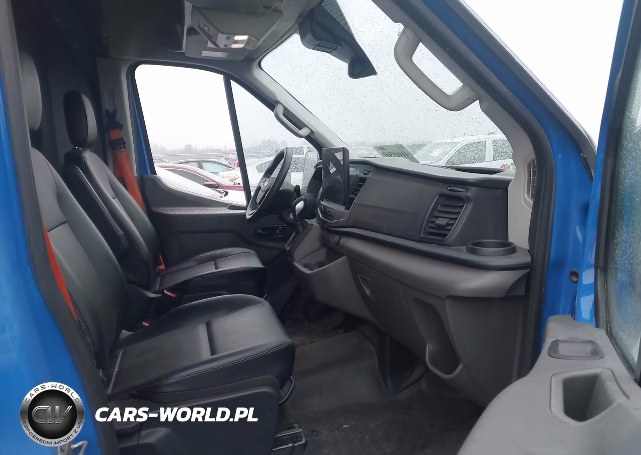 2023 Ford Transit-250 VIN:1FTBR1C8XPKB05682 - 5
