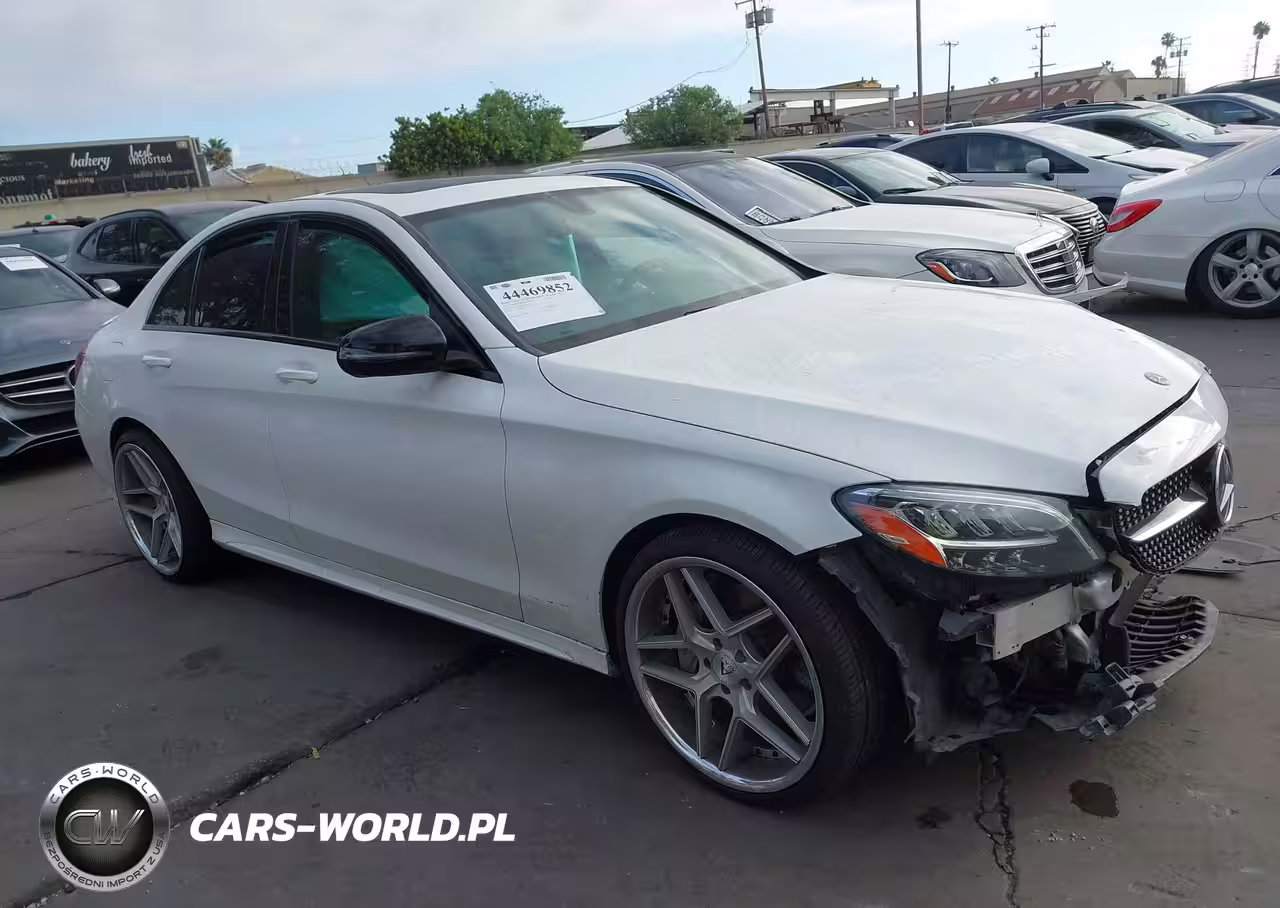 2019 Mercedes-Benz C 300