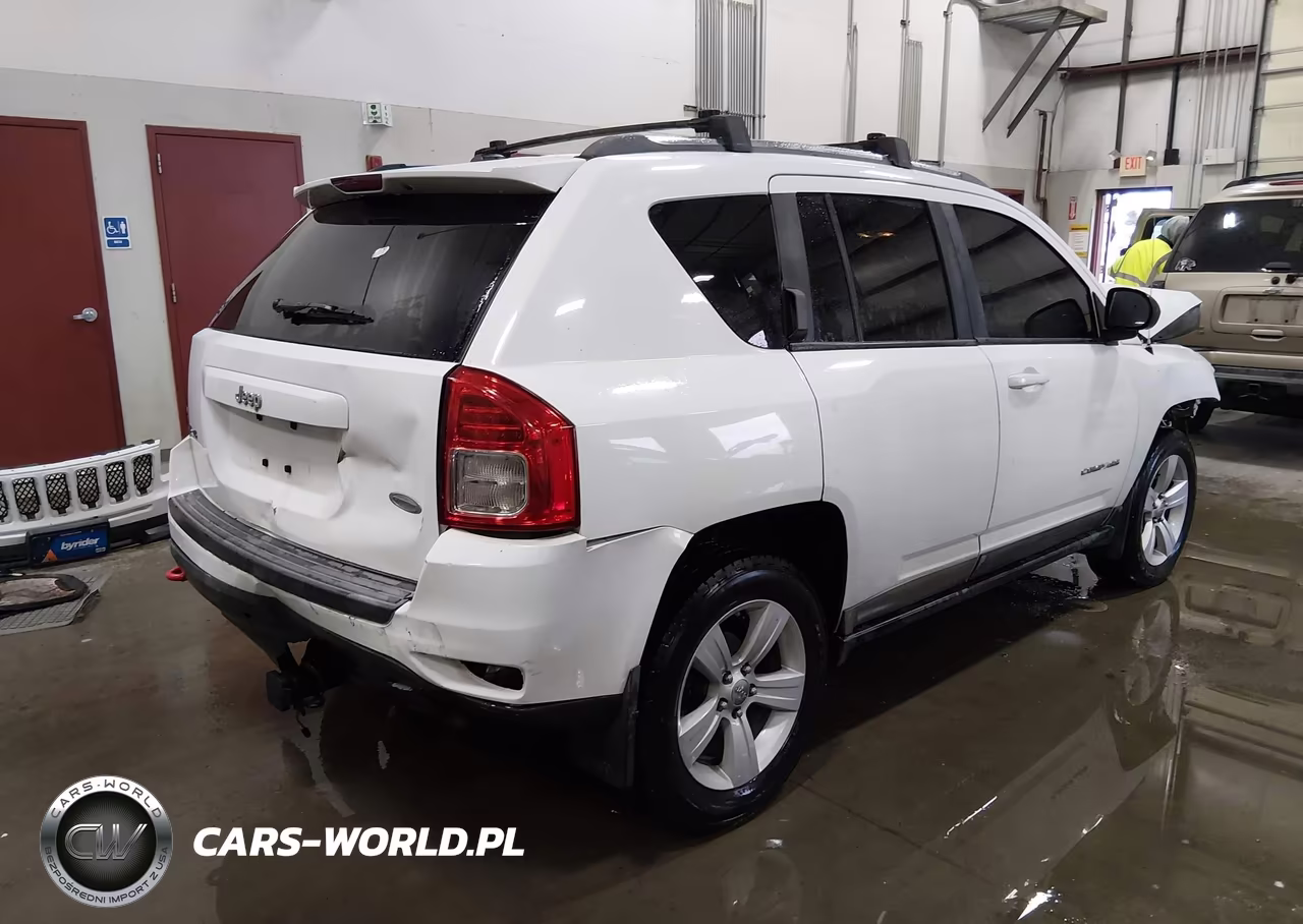 2011 Jeep Compass VIN:1J4NF1FBXBD134894 - 4