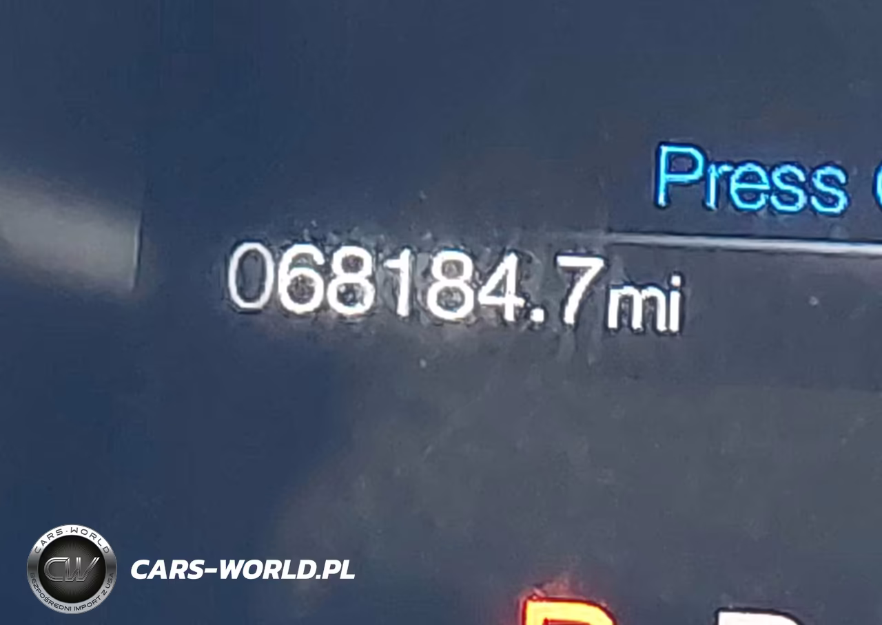 2018 Ford Mustang Ecoboost Premium VIN:1FATP8UH5J5110124 - 15