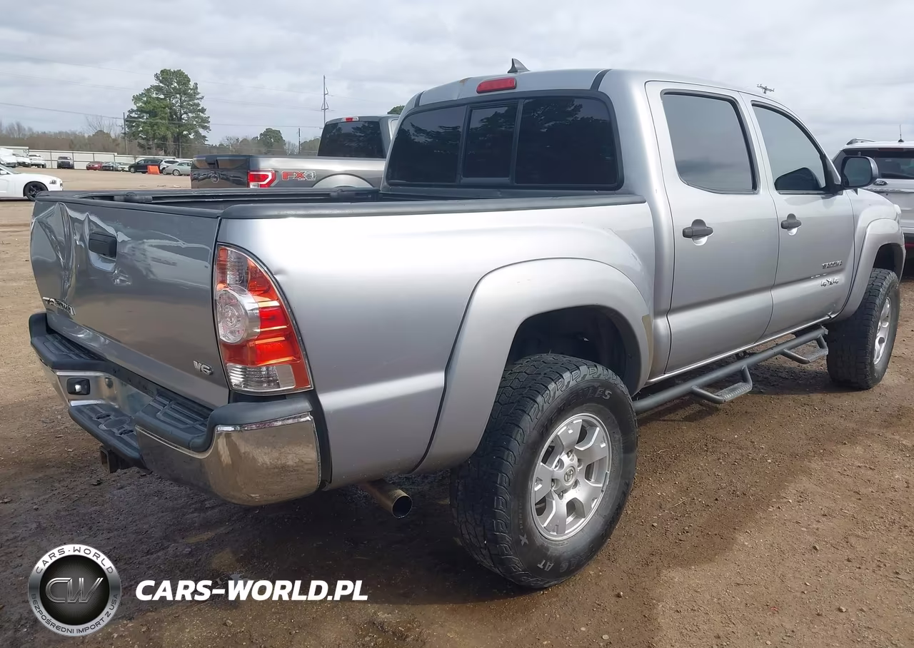 2014 Toyota Tacoma Base V6 VIN:3TMLU4EN7EM148292 - 4
