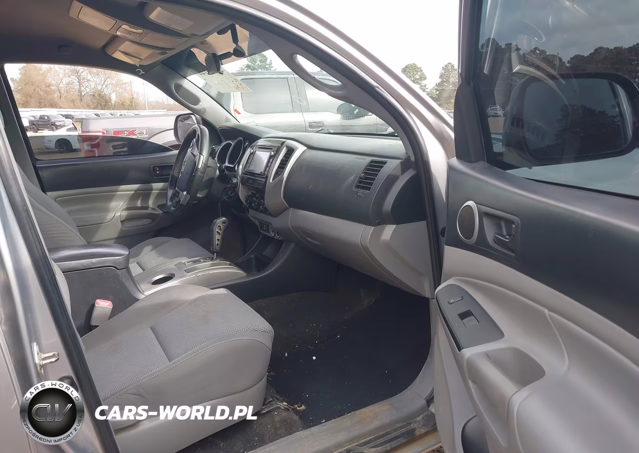 2014 Toyota Tacoma Base V6 VIN:3TMLU4EN7EM148292 - 5