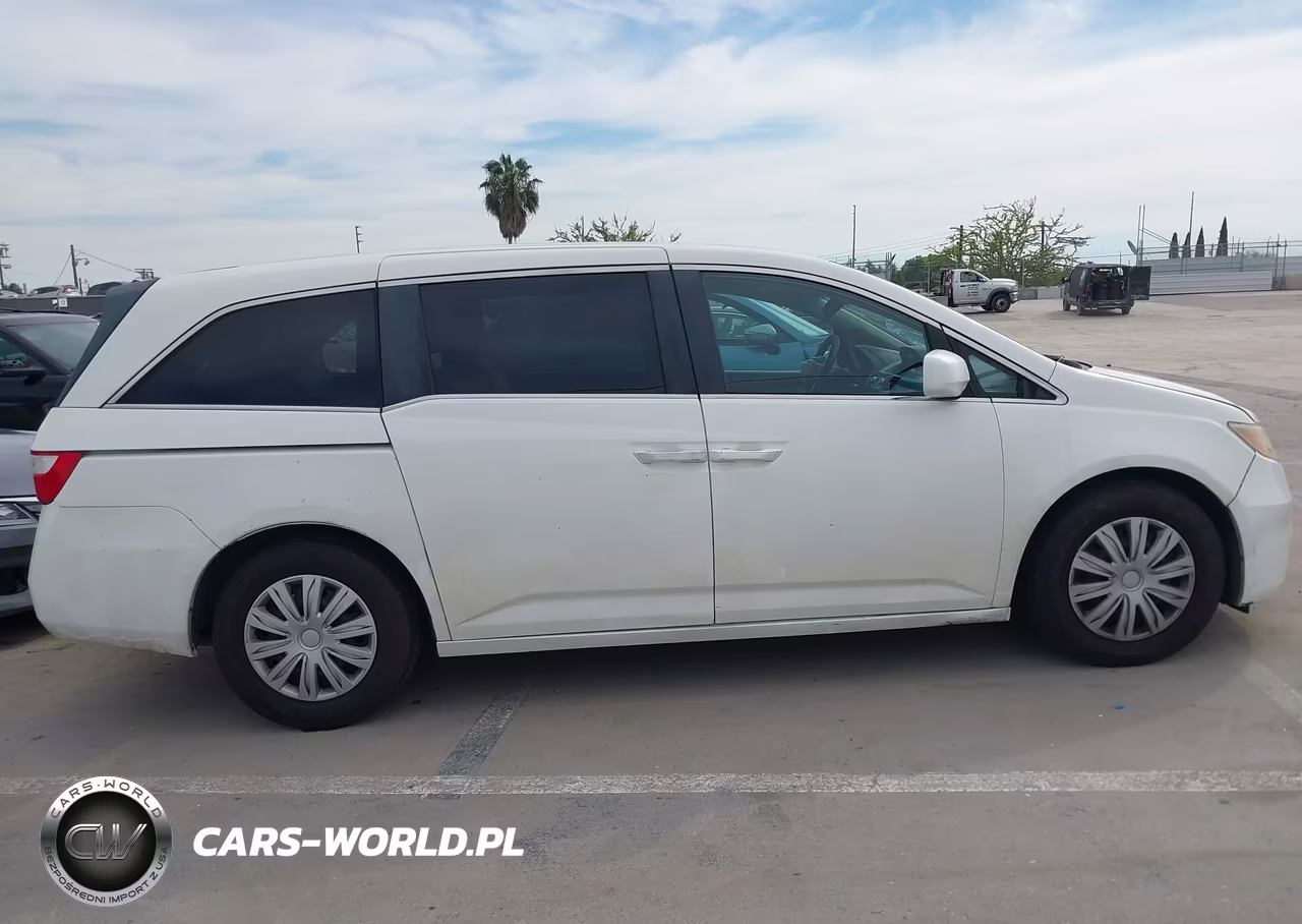 2013 Honda Odyssey Lx VIN:5FNRL5H24DB048870 - 14