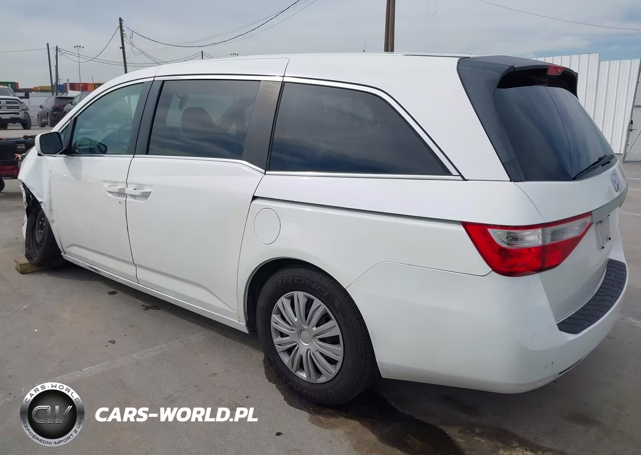 2013 Honda Odyssey Lx VIN:5FNRL5H24DB048870 - 3