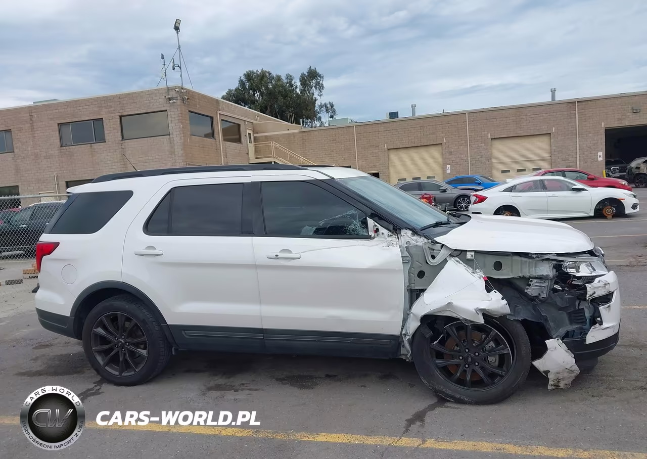 2019 Ford Explorer Xlt VIN:1FM5K8D86KGA28387 - 13