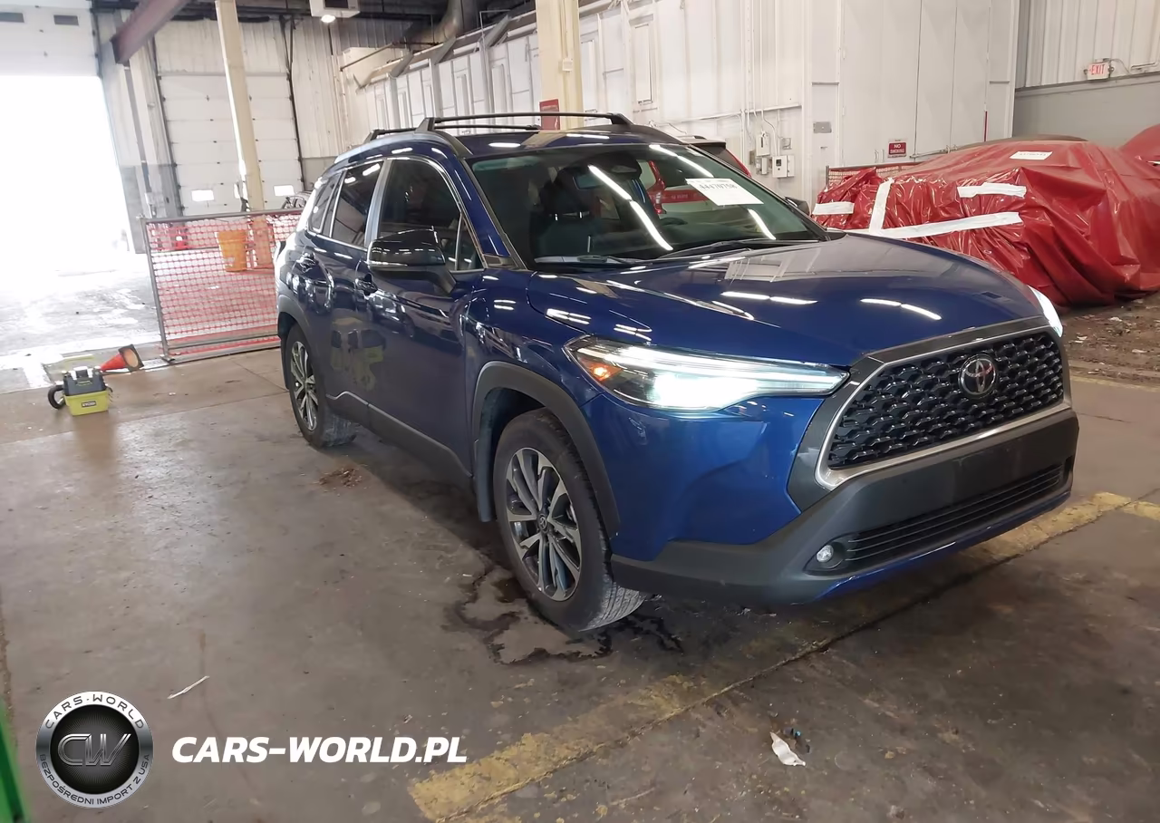 2025 Toyota Corolla Cross Xle – zdjęcie 1 z 16