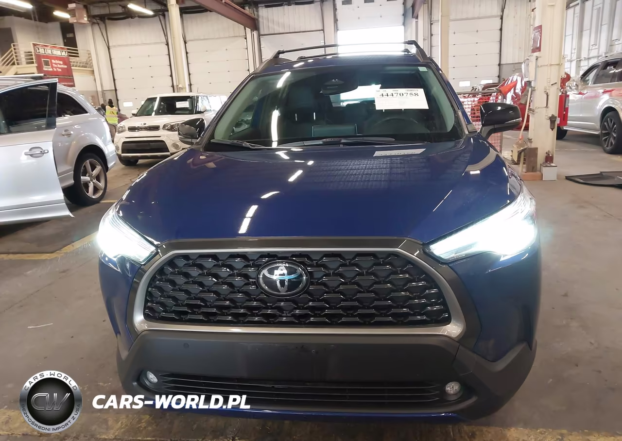 2025 Toyota Corolla Cross Xle VIN:7MUDAABG5SV138850 - 12