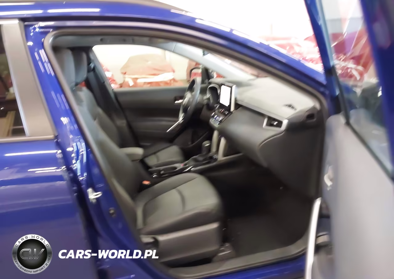 2025 Toyota Corolla Cross Xle VIN:7MUDAABG5SV138850 - 5