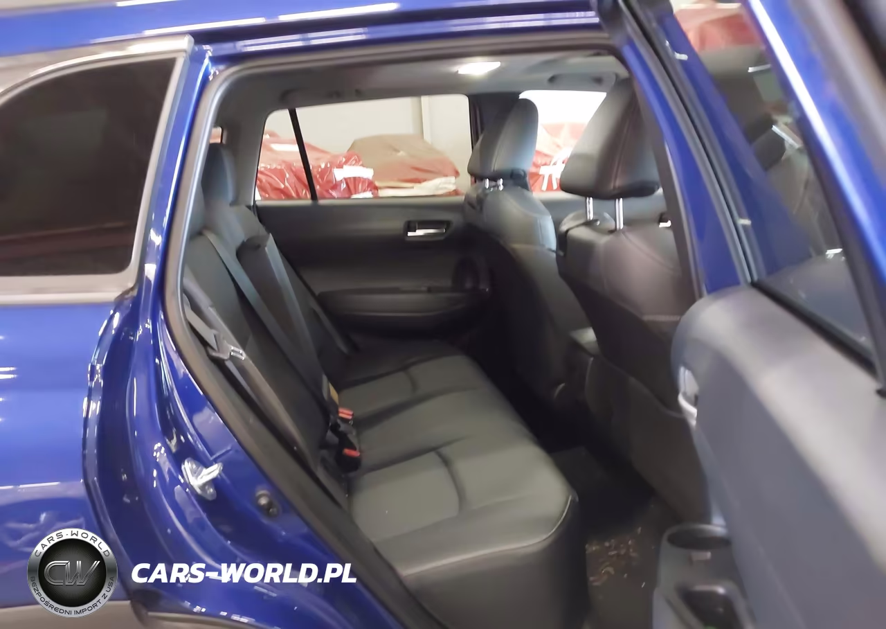 2025 Toyota Corolla Cross Xle VIN:7MUDAABG5SV138850 - 8