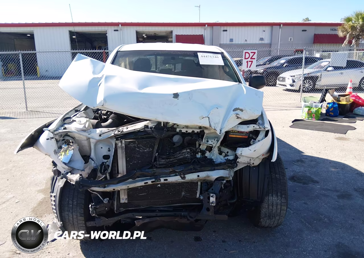 2015 Toyota Tacoma Prerunner V6 VIN:3TMJU4GN1FM180063 - 12