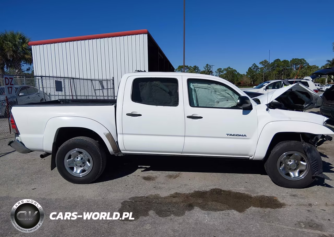 2015 Toyota Tacoma Prerunner V6 VIN:3TMJU4GN1FM180063 - 13