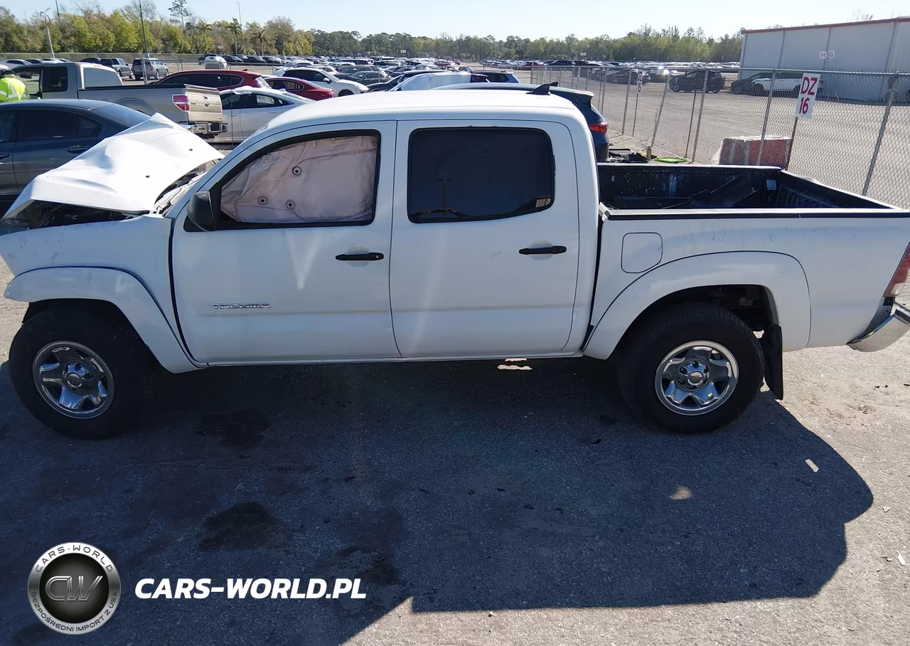 2015 Toyota Tacoma Prerunner V6 VIN:3TMJU4GN1FM180063 - 14