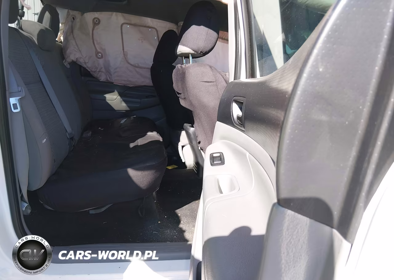 2015 Toyota Tacoma Prerunner V6 VIN:3TMJU4GN1FM180063 - 8