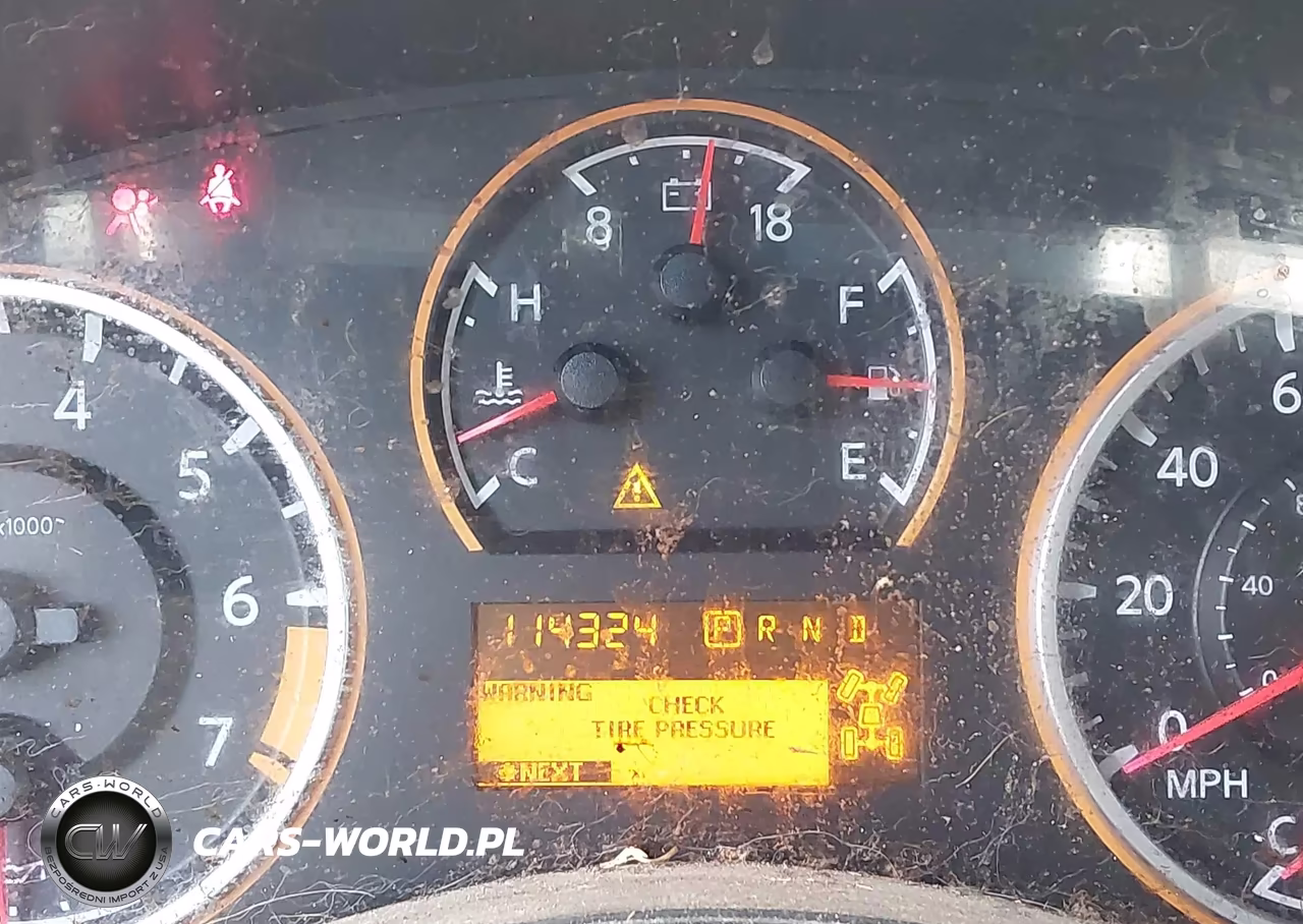 2015 Nissan Titan Sv VIN:1N6BA0EC9FN511174 - 15