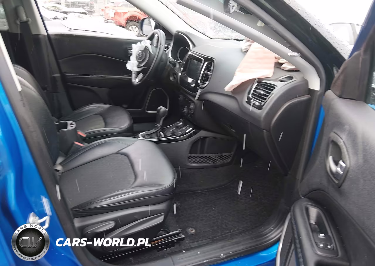 2019 Jeep Compass Altitude 4X4 VIN:3C4NJDBB6KT697575 - 5