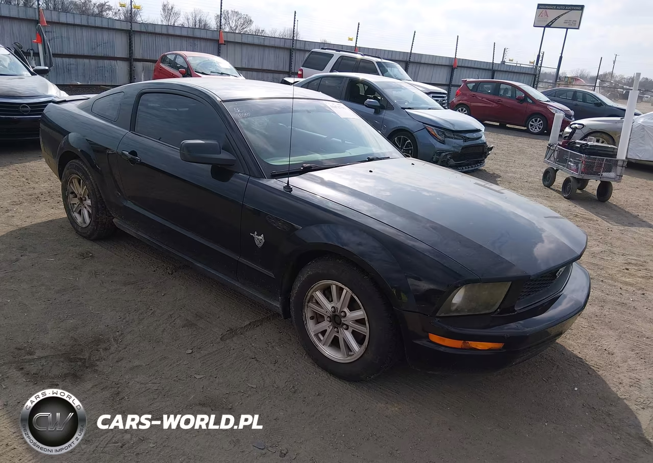 2009 Ford Mustang V6-V6 Premium