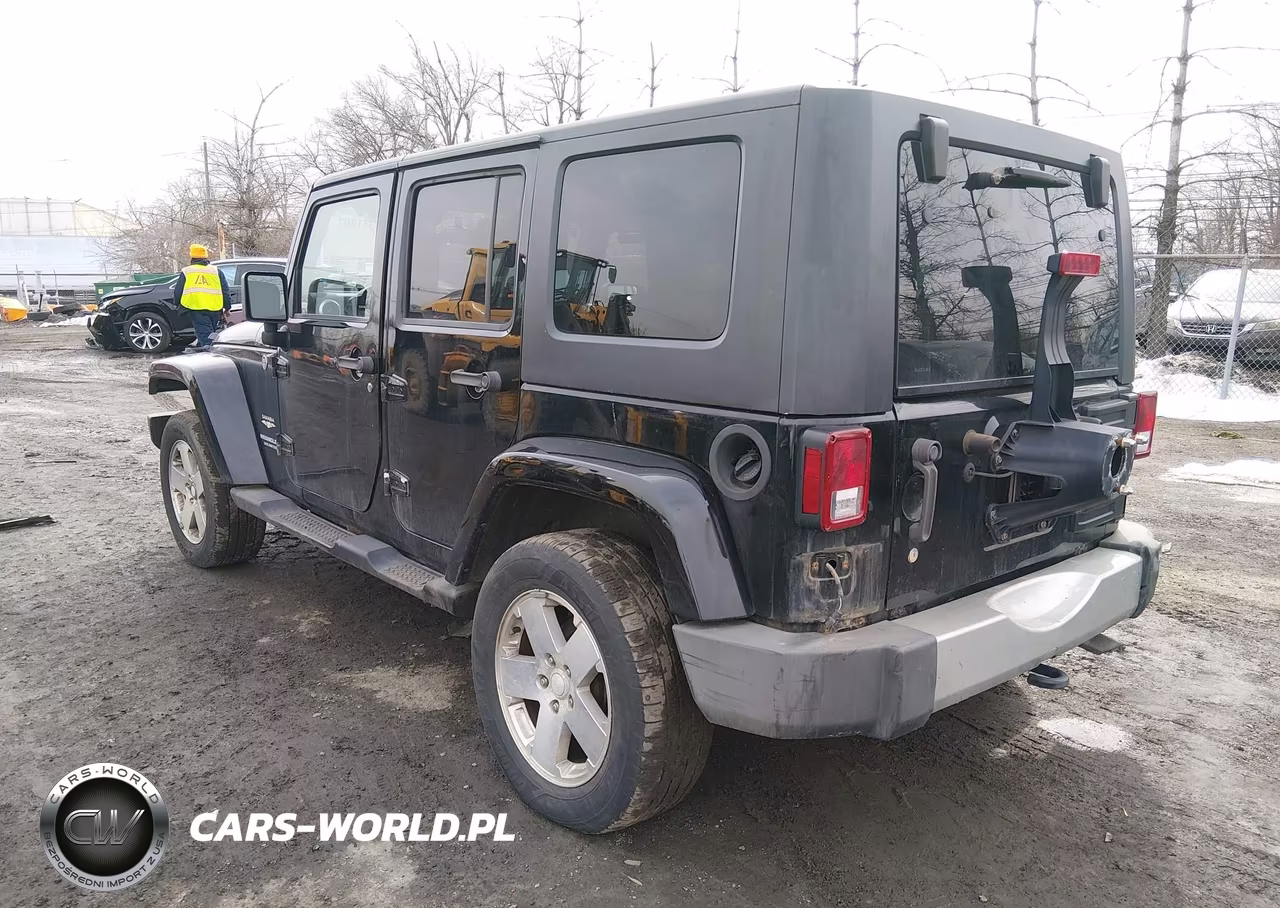 2008 Jeep Wrangler Unlimited Sahara VIN:1J8GA59148L627095 - 3