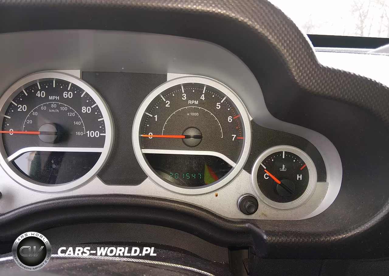 2008 Jeep Wrangler Unlimited Sahara VIN:1J8GA59148L627095 - 7