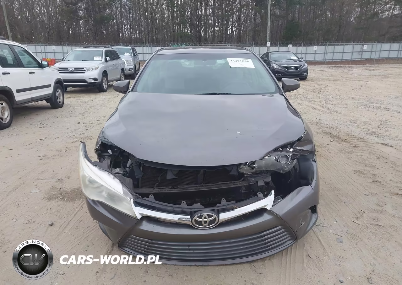 2016 Toyota Camry Le VIN:4T1BF1FK9GU516166 - 12