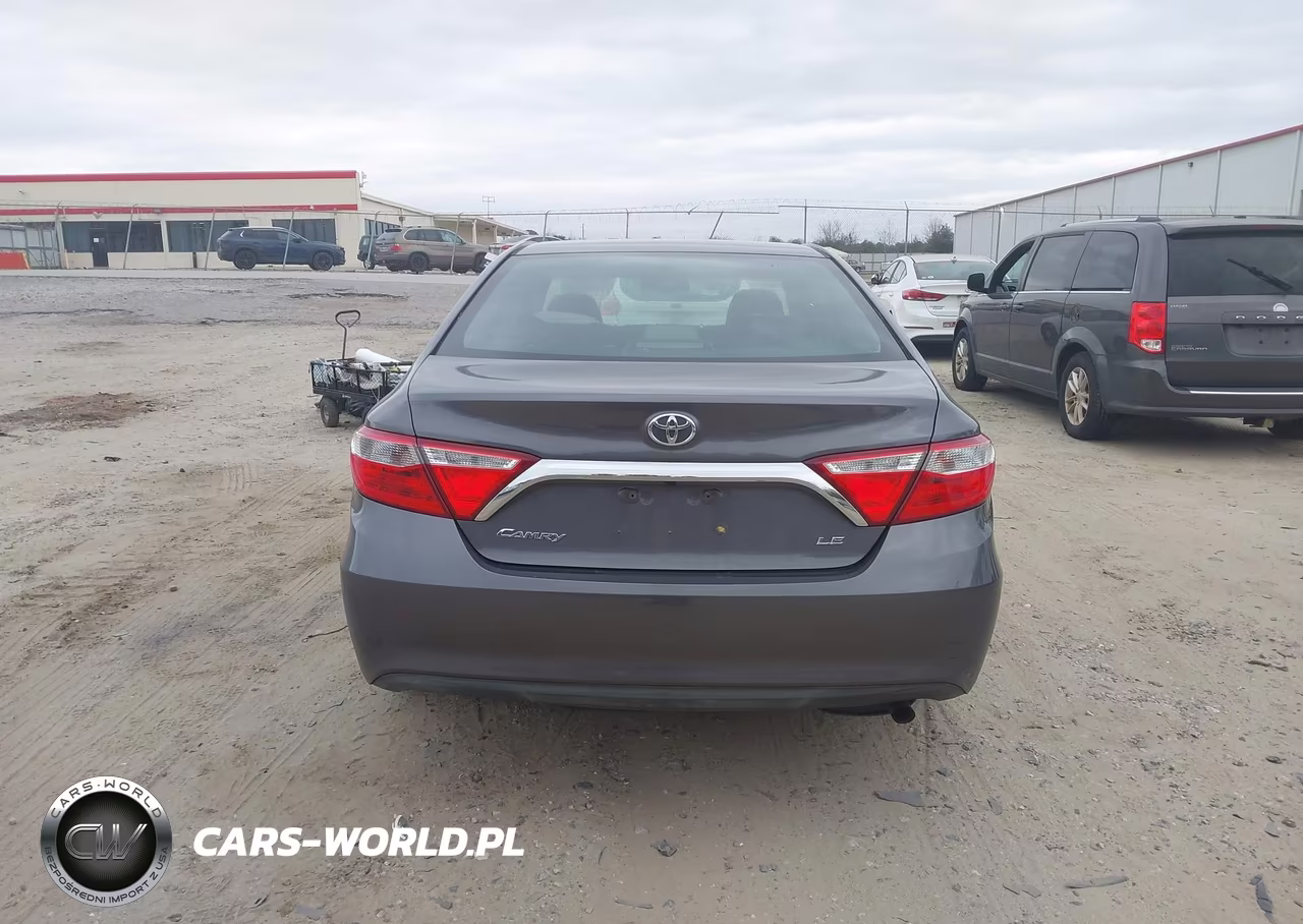 2016 Toyota Camry Le VIN:4T1BF1FK9GU516166 - 16