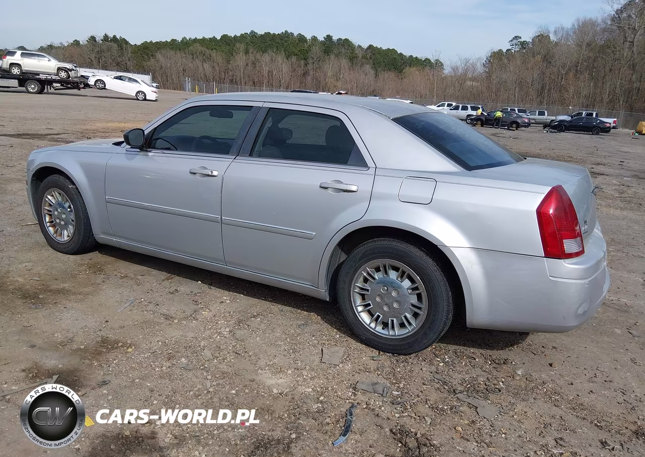 2007 Chrysler 300 VIN:2C3KA43R87H774000 - 3