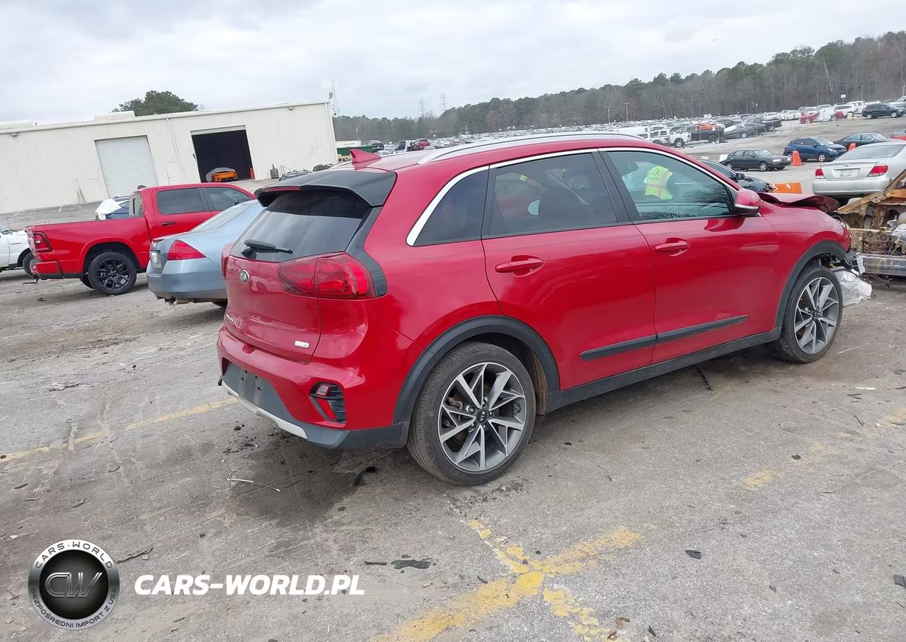 2020 Kia Niro Touring VIN:KNDCC3LC2L5424069 - 4