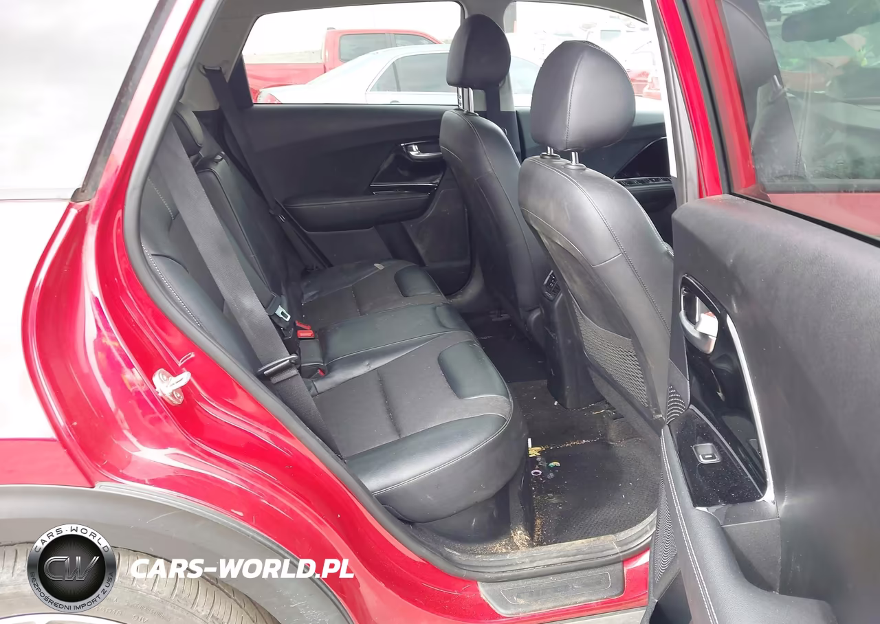 2020 Kia Niro Touring VIN:KNDCC3LC2L5424069 - 8