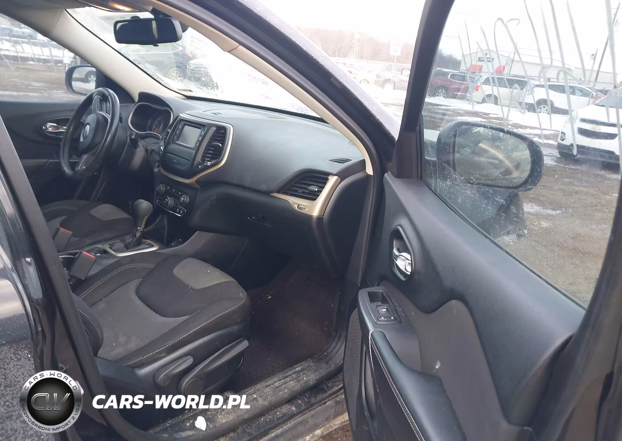 2016 Jeep Cherokee Altitude VIN:1C4PJLAB8GW307713 - 5