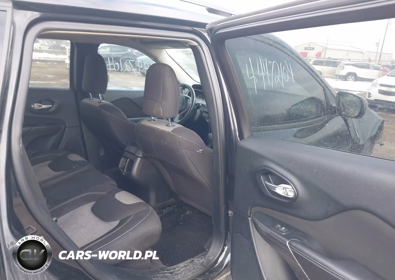 2016 Jeep Cherokee Altitude VIN:1C4PJLAB8GW307713 - 8