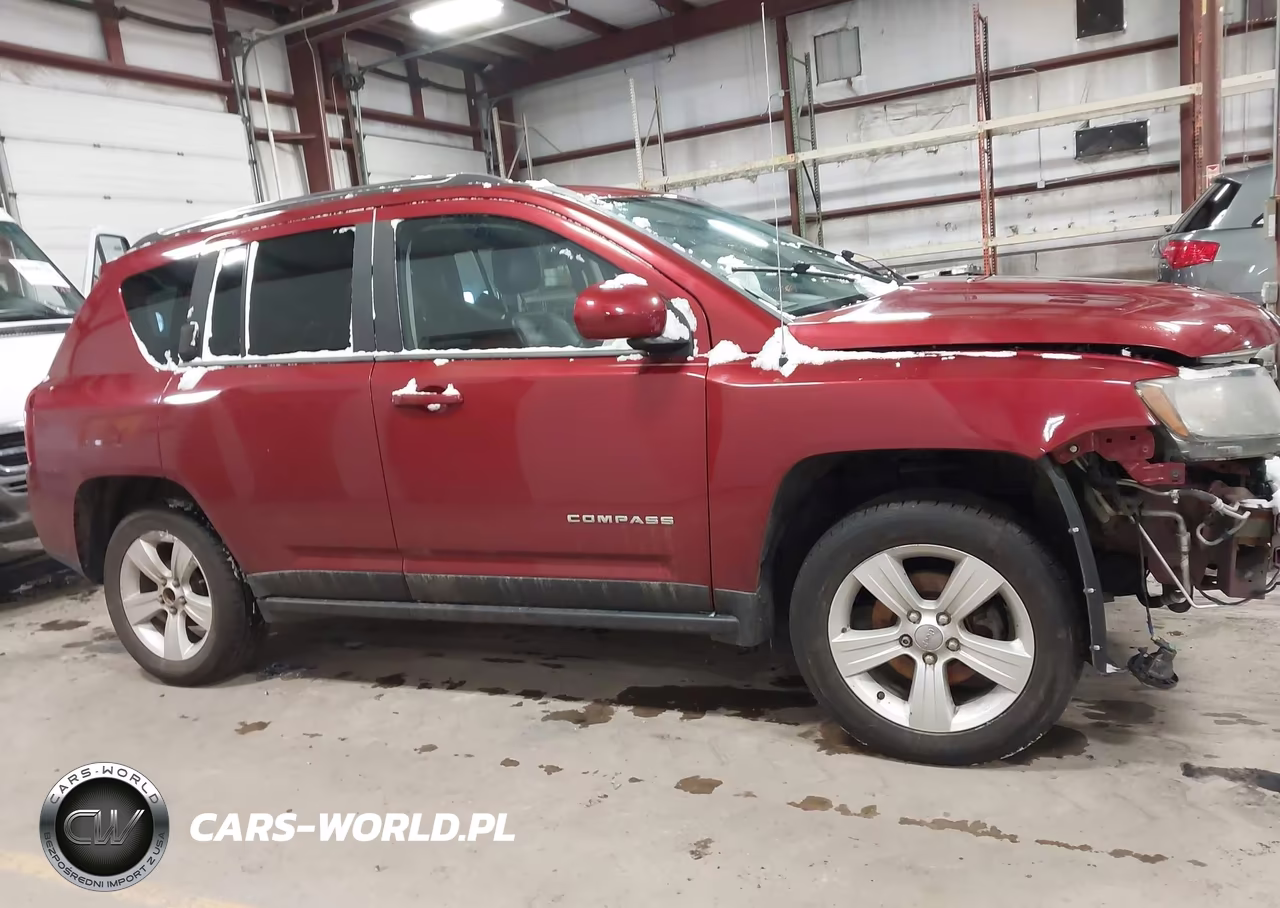 2014 Jeep Compass Latitude VIN:1C4NJCEA1ED536641 - 14