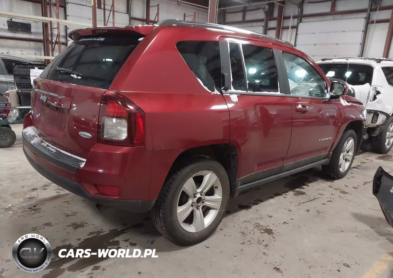 2014 Jeep Compass Latitude VIN:1C4NJCEA1ED536641 - 4