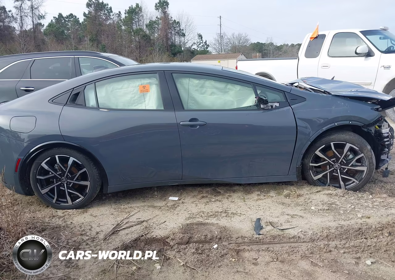 2025 Toyota Prius Se-Xse-Xse Premium VIN:JTDACACU4S3052619 - 12