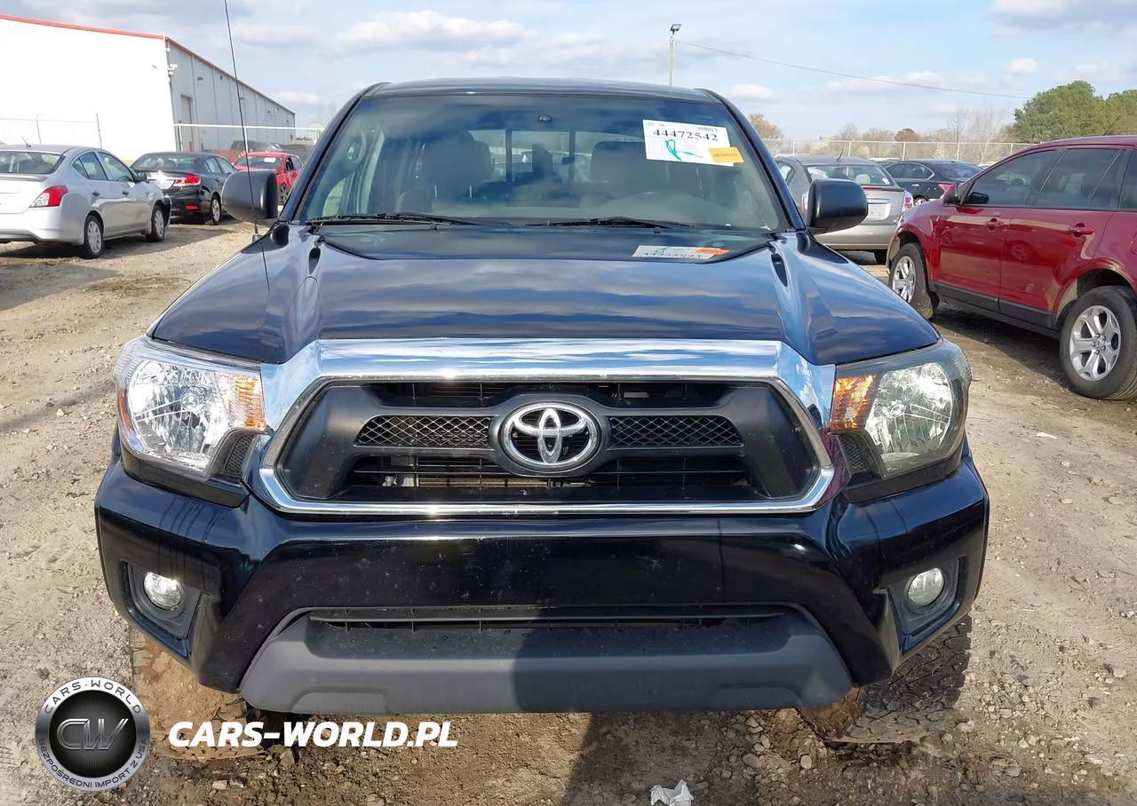 2015 Toyota Tacoma Base V6 VIN:5TFLU4EN2FX133856 - 13