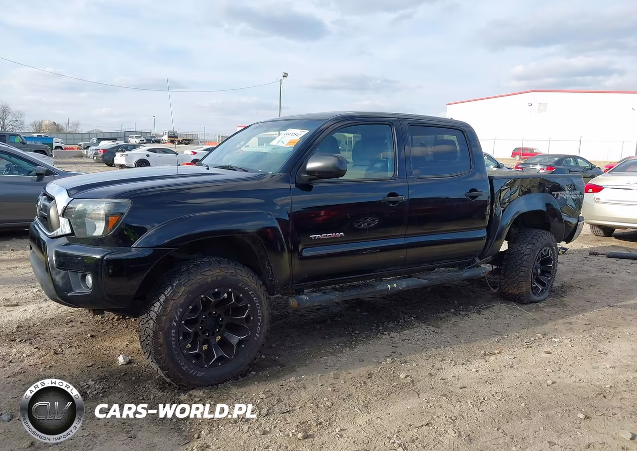 2015 Toyota Tacoma Base V6 VIN:5TFLU4EN2FX133856 - 15