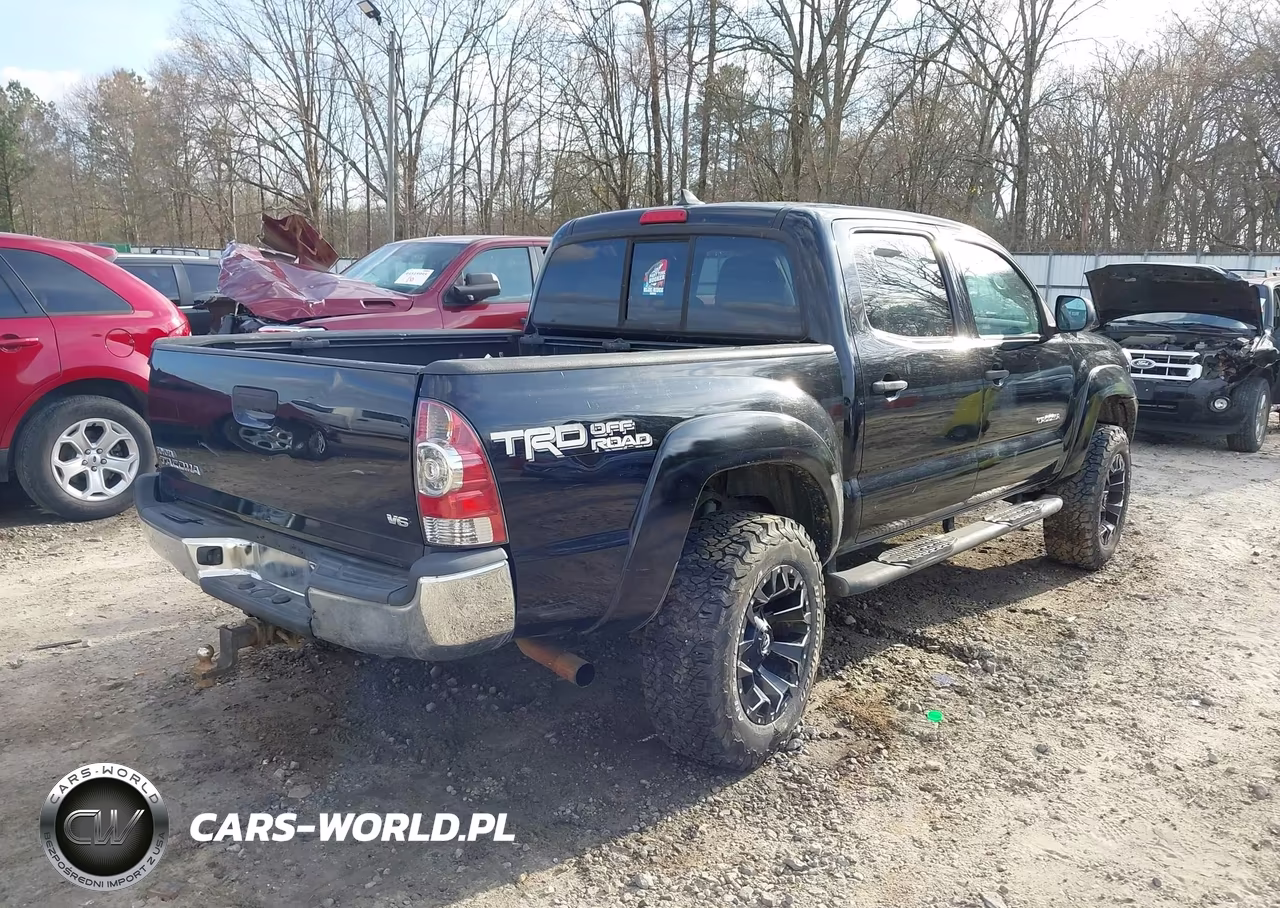 2015 Toyota Tacoma Base V6 VIN:5TFLU4EN2FX133856 - 4