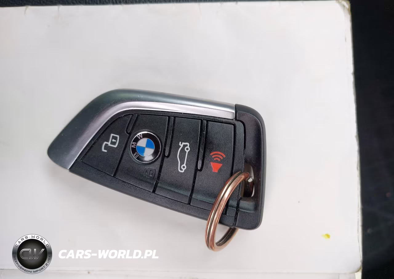 2020 BMW X3 Phev xDrive30E VIN:5UXTS1C05L9C73560 - 11