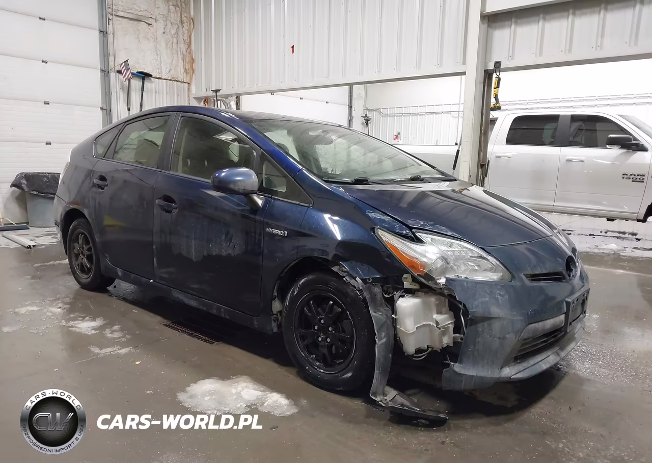 2013 Toyota Prius Three – zdjęcie 1 z 16