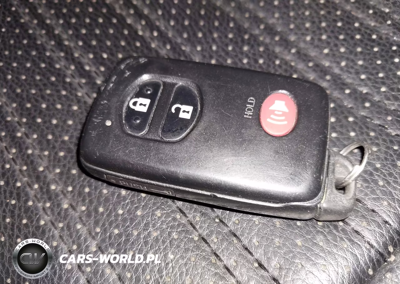 2013 Toyota Prius Three VIN:JTDKN3DU1D0354124 - 11