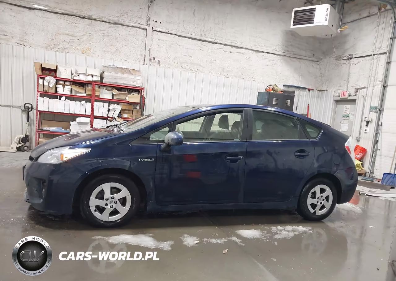 2013 Toyota Prius Three VIN:JTDKN3DU1D0354124 - 14