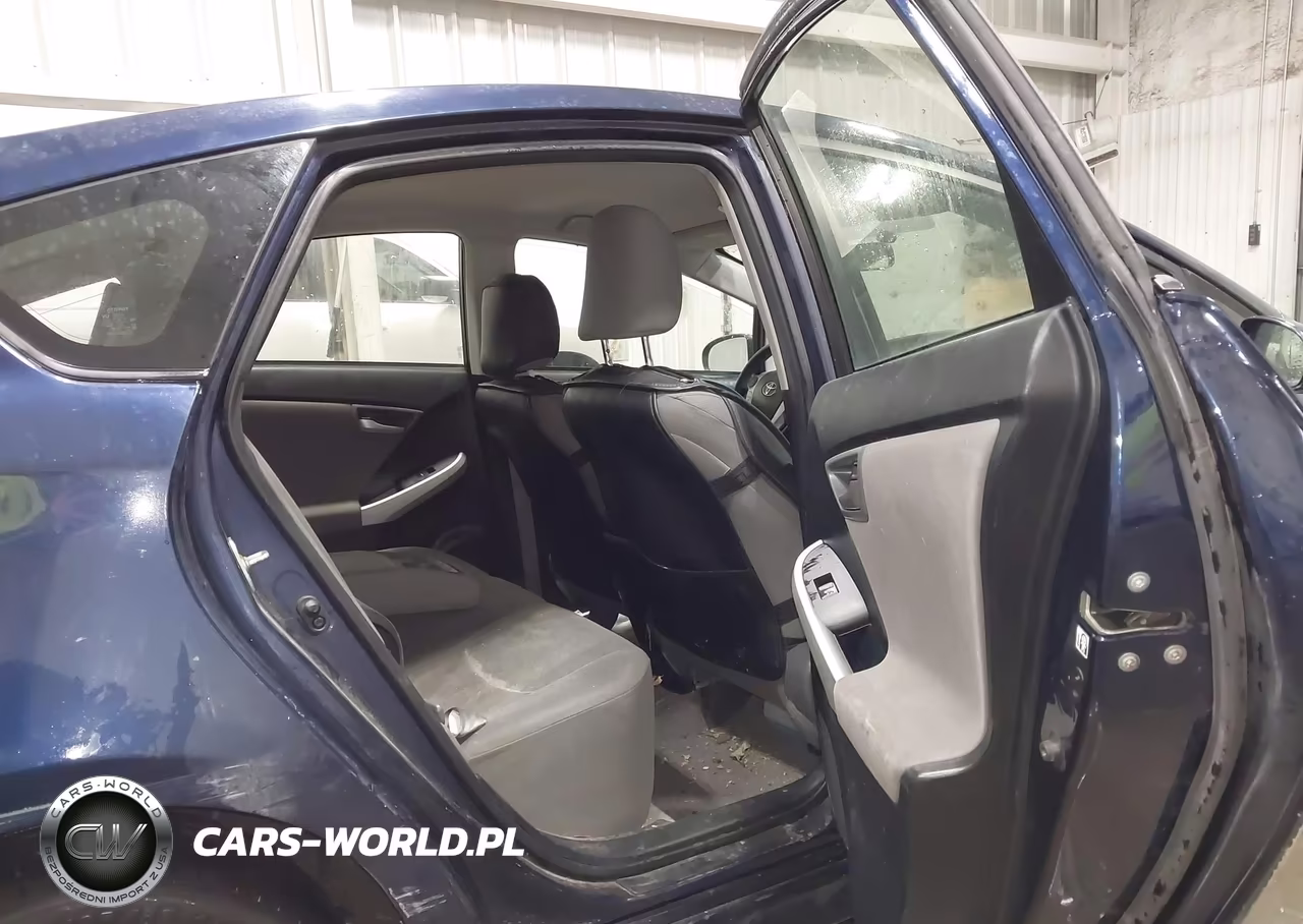 2013 Toyota Prius Three VIN:JTDKN3DU1D0354124 - 8