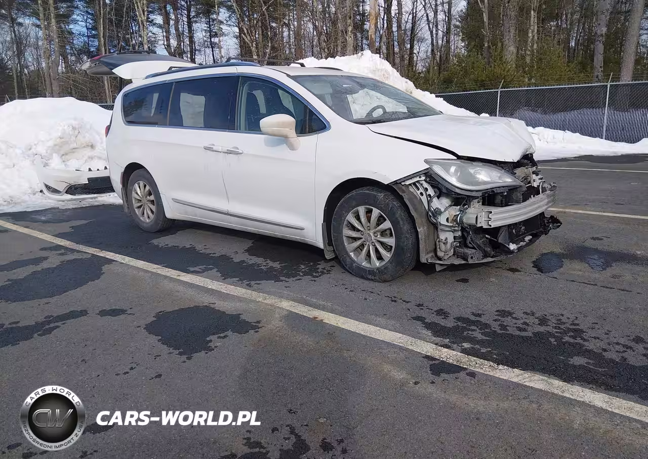 2019 Chrysler Pacifica Touring L
