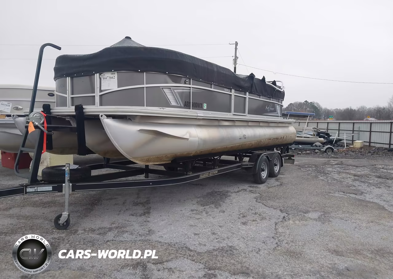 2022 Sun Chaser Pontoon Boat - Motor - Trailer VIN:SUN34152B222 - 2