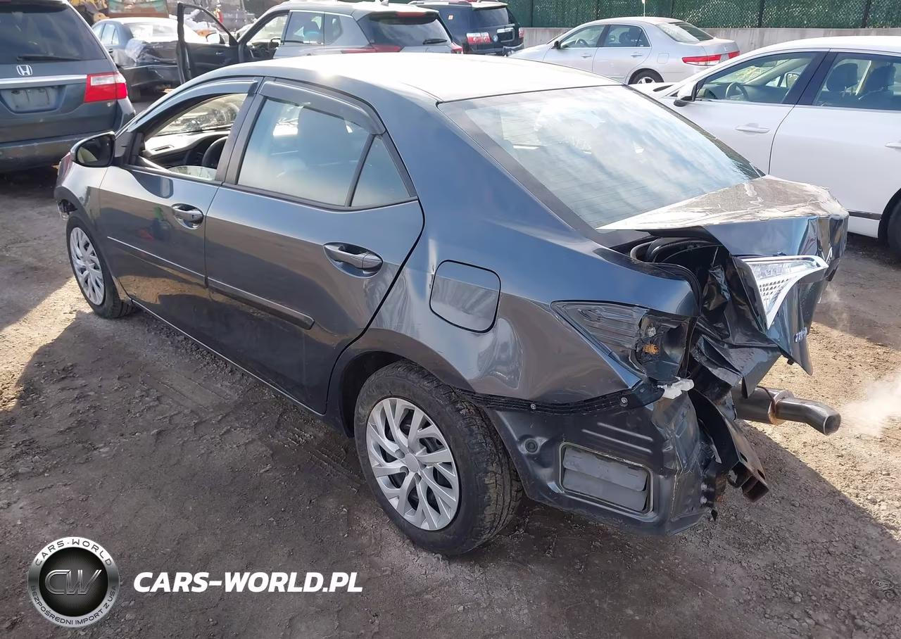 2018 Toyota Corolla Le VIN:2T1BURHE1JC992514 - 3